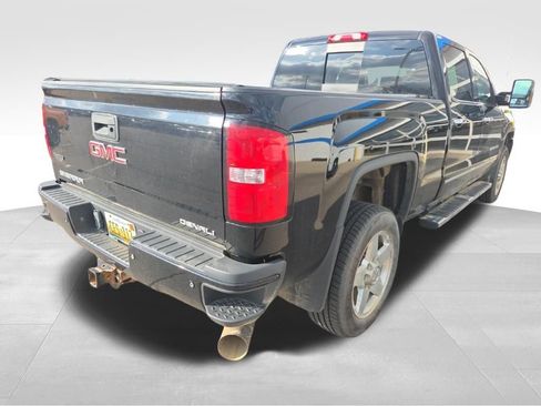 Used 2015 GMC Sierra 2500 Denali w/ Duramax Plus Package image 4