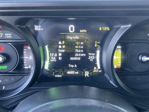 Used 2024 Jeep Wrangler Unlimited AWD/4WD image 38