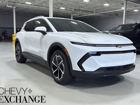 New 2026 Chevrolet Equinox EV LT image 1