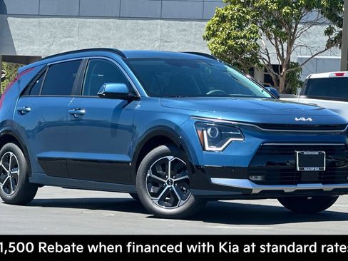 New 2026 Kia Niro FWD image 2