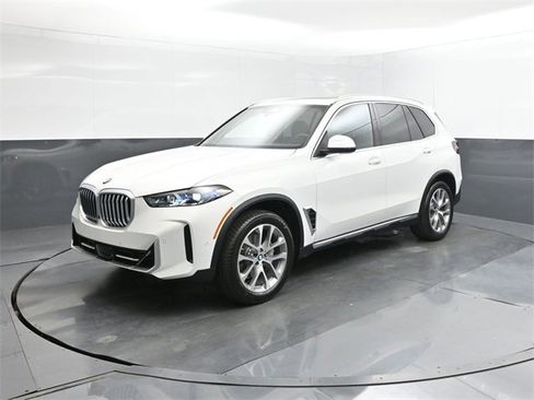 New 2026 BMW X5 xDrive40i w/ Parking Assistance Package image 1