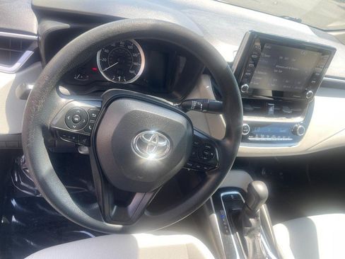 Used 2021 Toyota Corolla LE FWD image 16