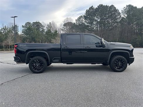 Used 2025 Chevrolet Silverado 2500 LT w/ Trail Boss Package image 9