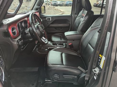 Used 2022 Jeep Gladiator Rubicon w/ Trailer Tow Package AWD/4WD image 16