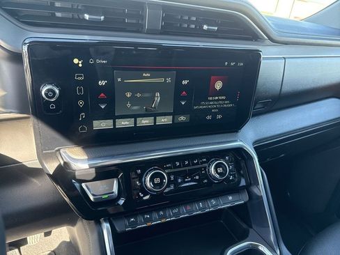 Certified 2024 GMC Sierra 1500 Denali image 21