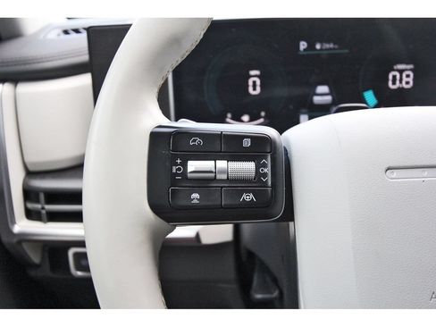 Certified 2025 Hyundai Santa Fe SEL FWD image 18