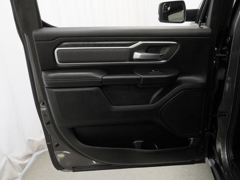 Used 2020 RAM 1500 Big Horn AWD/4WD image 25