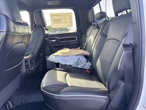New 2026 RAM 4500 4x4 Crew Cab DRW w/ Laramie Trim Package image 21