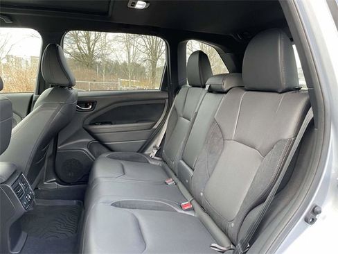 Used 2025 Subaru Forester Touring w/ Popular Package - Touring image 18