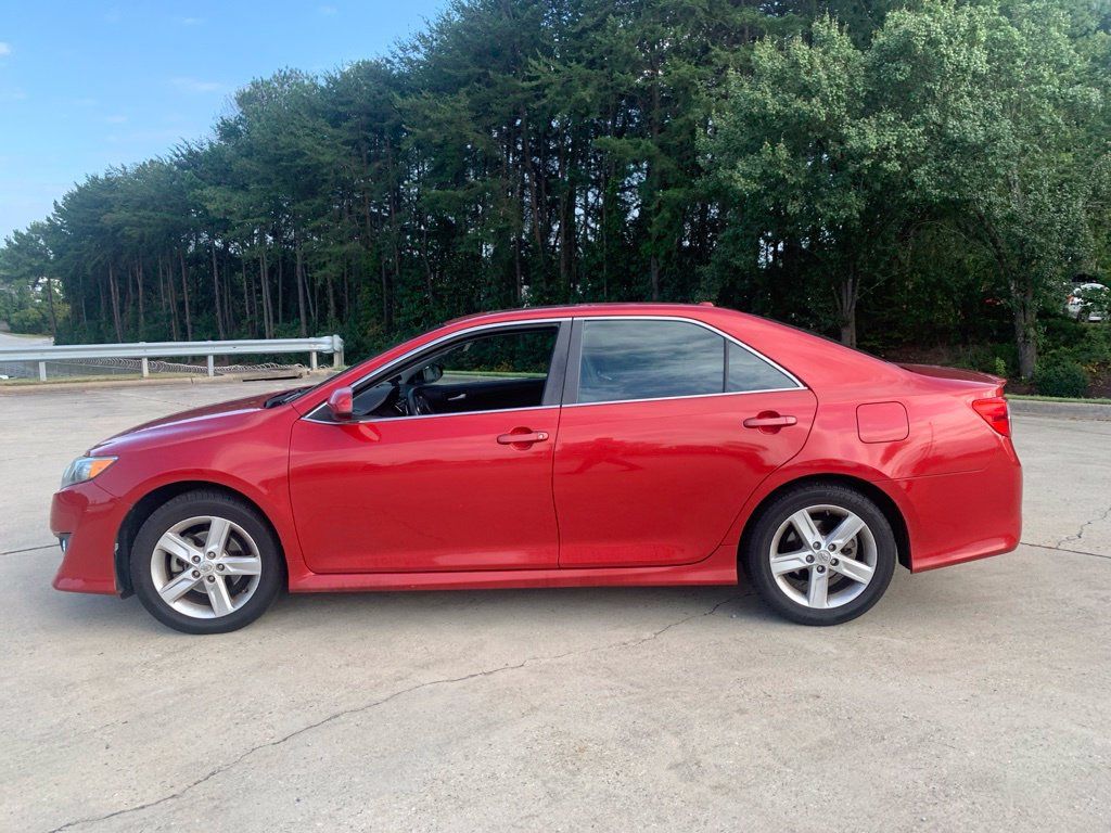 Used 2012 Toyota Camry SE FWD image 14