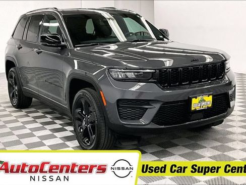 Used 2024 Jeep Grand Cherokee Altitude AWD/4WD image 1