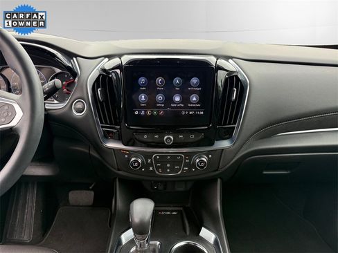 Used 2023 Chevrolet Traverse High Country image 11