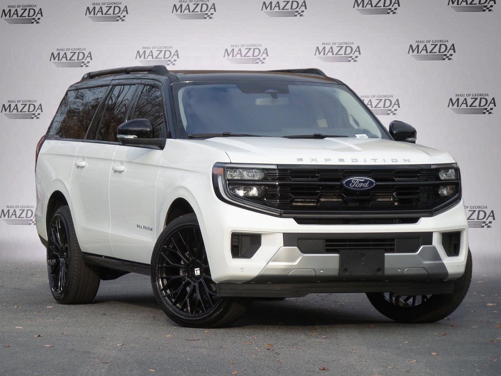 Used 2025 Ford Expedition Max Platinum w/ Platinum Ultimate Package AWD/4WD image 2