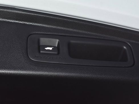 Used 2024 Honda CR-V EX-L image 38
