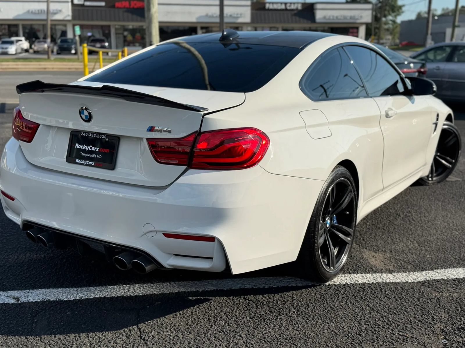 Used 2018 BMW M4 Coupe RWD image 4
