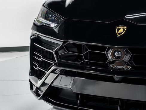 Used 2022 Lamborghini Urus AWD/4WD image 46