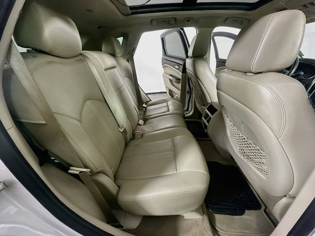 Used 2014 Cadillac SRX Luxury FWD image 12