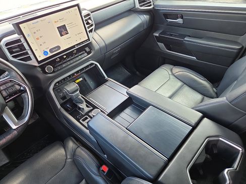Used 2024 Toyota Tundra Platinum AWD/4WD image 12