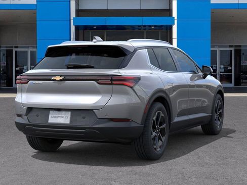 New 2026 Chevrolet Equinox EV LT image 4