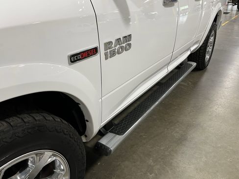 Used 2017 RAM 1500 Laramie w/ Convenience Group image 9