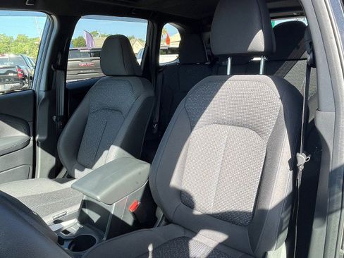 Used 2025 Subaru Forester Premium image 17