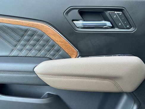 New 2026 GMC Canyon Denali AWD/4WD image 8