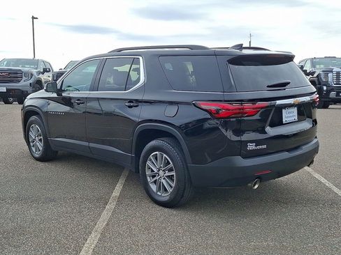 Used 2023 Chevrolet Traverse LT image 8