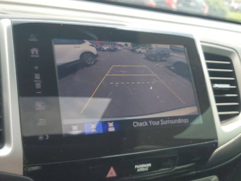 Used 2018 Honda Pilot Touring image 28