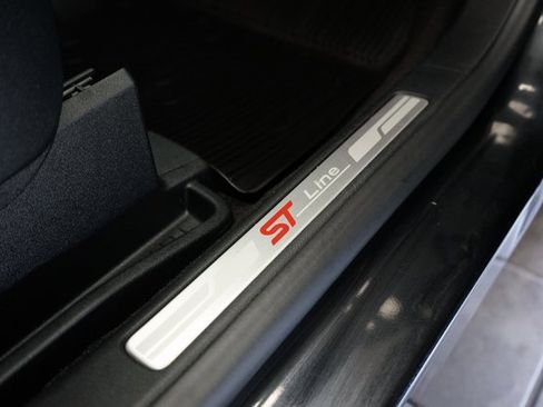 Used 2020 Ford Edge ST-Line w/ Cold Weather Package image 42