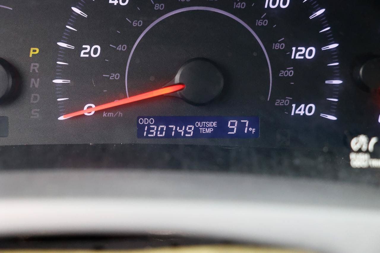 Used 2011 Toyota Camry LE FWD image 39