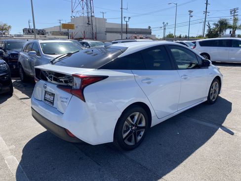 Used 2022 Toyota Prius Limited FWD image 7