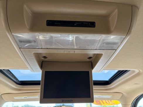 Used 2012 Cadillac Escalade Luxury RWD image 22