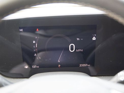 Used 2025 Buick Encore GX Preferred AWD/4WD image 6