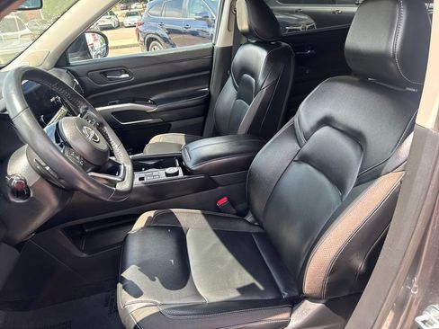 Used 2023 Nissan Pathfinder SL w/ SL Premium Package AWD/4WD image 18