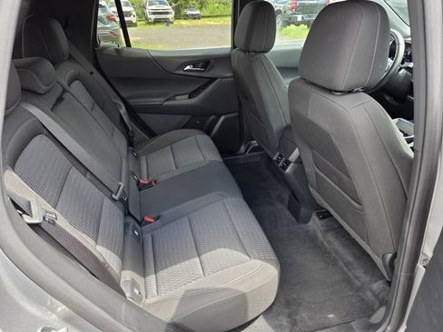 Used 2025 Chevrolet Equinox LT FWD image 16