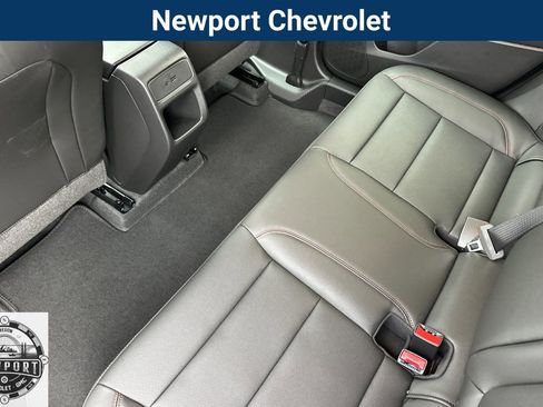 New 2026 Chevrolet Trax RS w/ Sunroof Package image 13