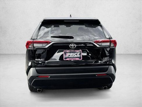 Used 2025 Toyota RAV4 LE image 5