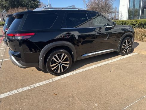 Certified 2023 Nissan Pathfinder Platinum w/ Cargo Package image 3