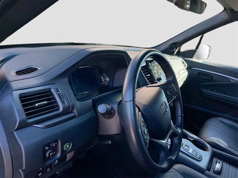 Used 2023 Honda Passport TrailSport image 9