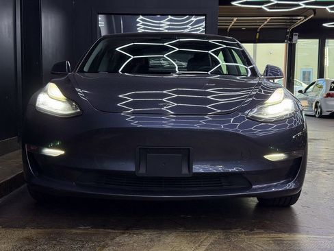 Used 2018 Tesla Model 3 Long Range image 2