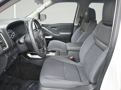 Used 2023 Nissan Frontier SV w/ SV Convenience Package RWD image 9