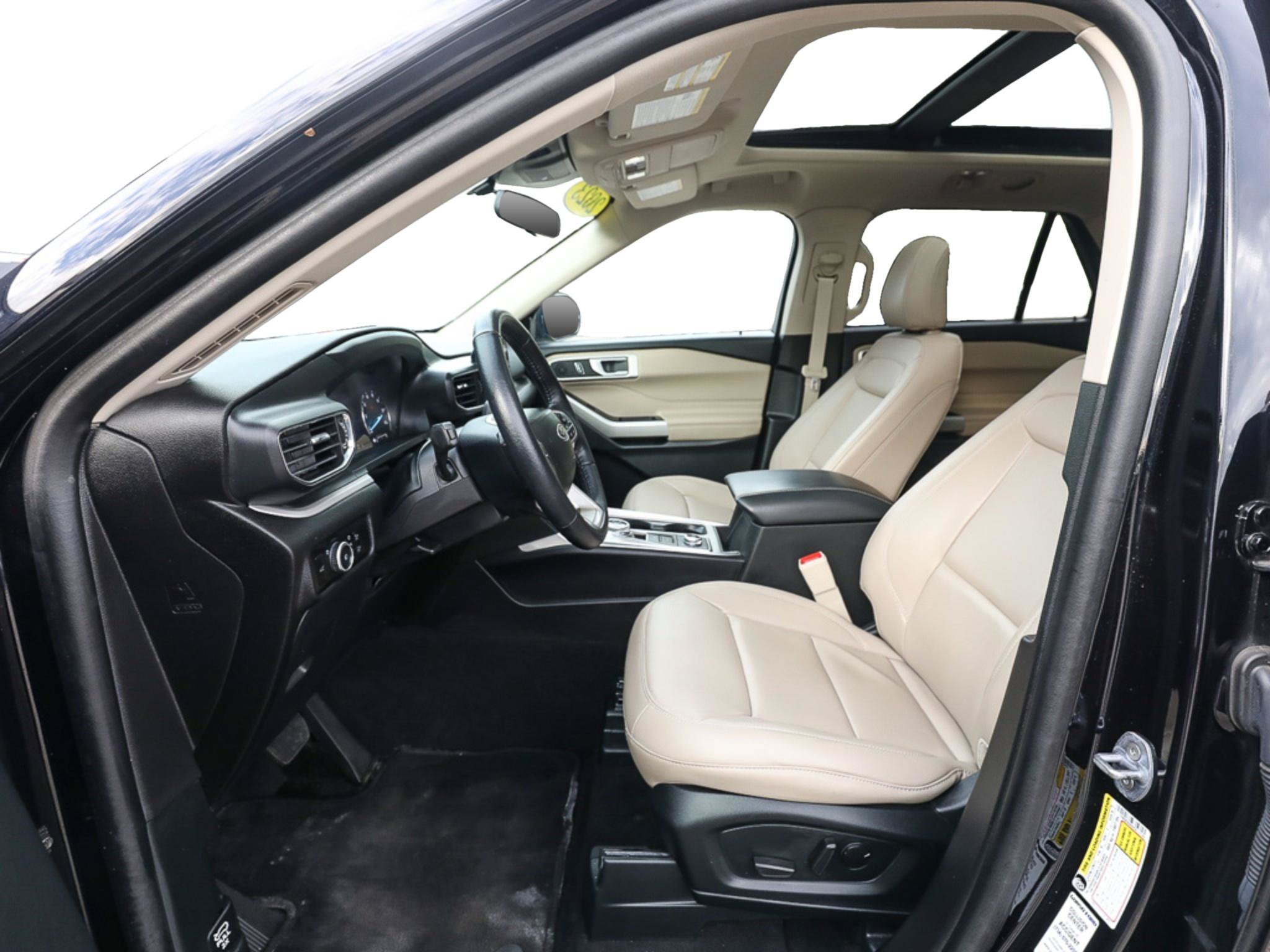 Certified 2023 Ford Explorer XLT w/ Equipment Group 202A AWD/4WD image 12