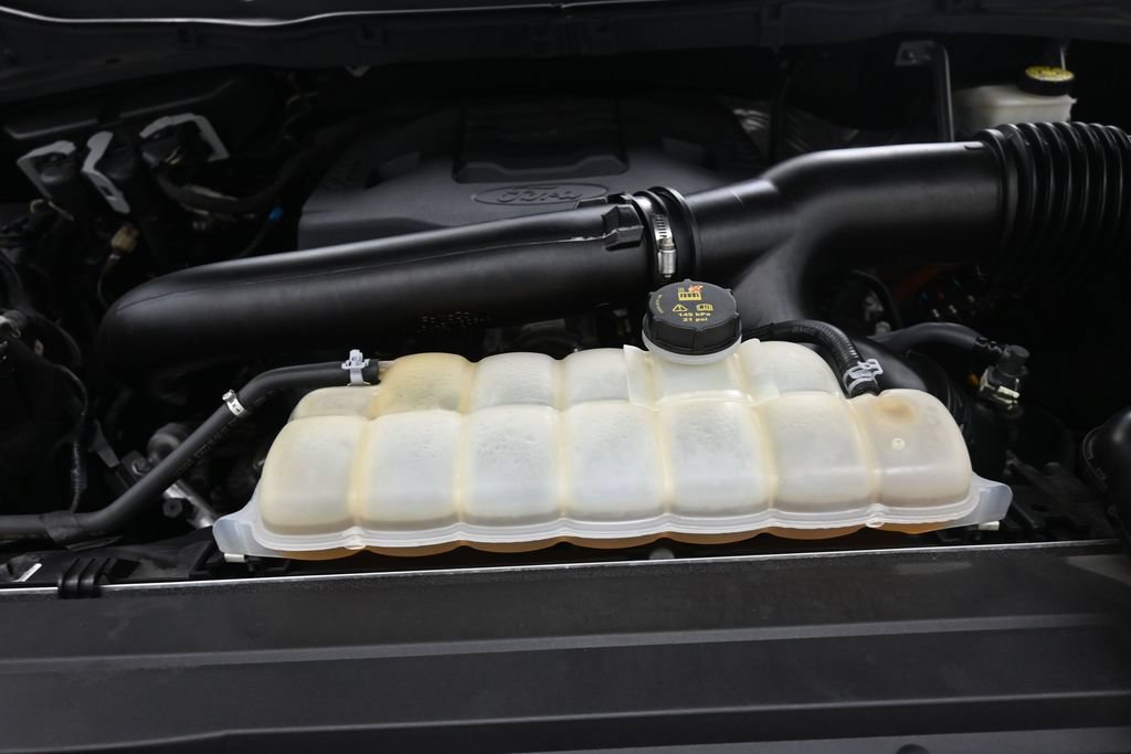 Used 2022 Ford F150 Lariat AWD/4WD image 29
