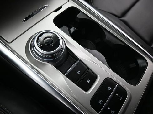 Certified 2023 Ford Explorer XLT w/ Equipment Group 202A image 17