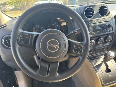 Used 2012 Jeep Patriot Sport image 12