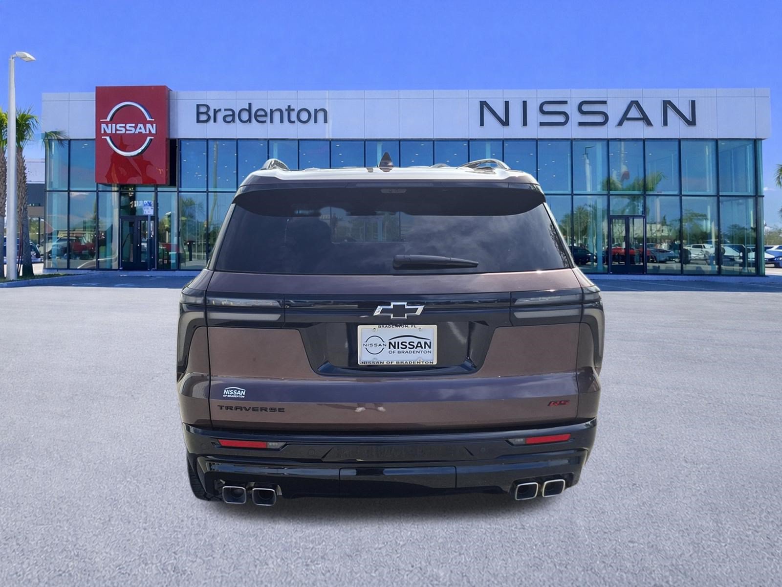 Used 2024 Chevrolet Traverse RS w/ LPO, Floor Liner Package FWD image 6