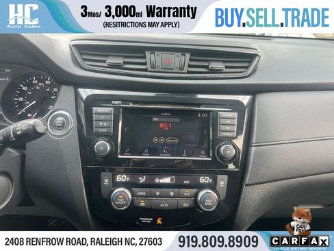 Used 2020 Nissan Rogue SV FWD image 23
