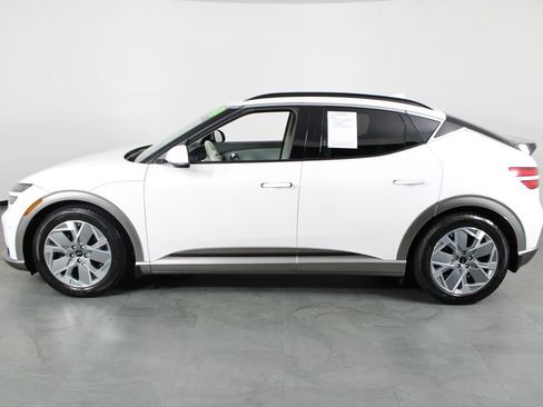 Used 2025 Genesis GV60 RWD image 10