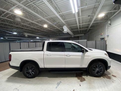 Used 2025 Honda Ridgeline Sport image 26