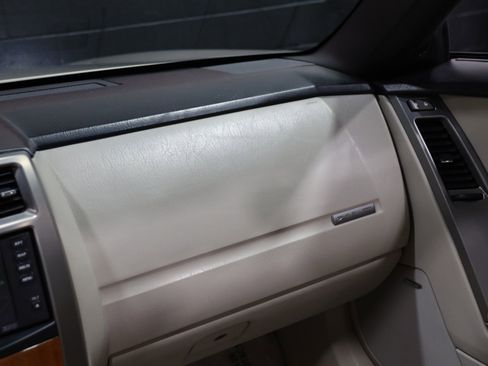 Used 2006 Cadillac XLR image 53